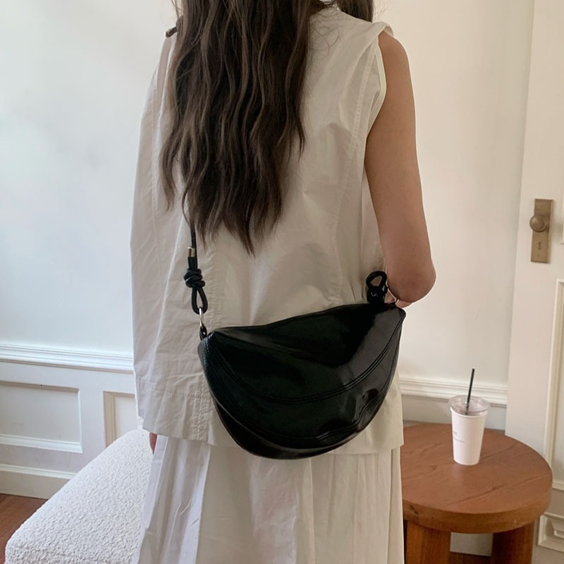 Luxury Bag Designer Bag Korean Niche Underarm Bag For Women 2025 New Trendy Fashion Saddle Bag Versatile Ins Style Shoulder Bag Crossbody Bag Tote Bag