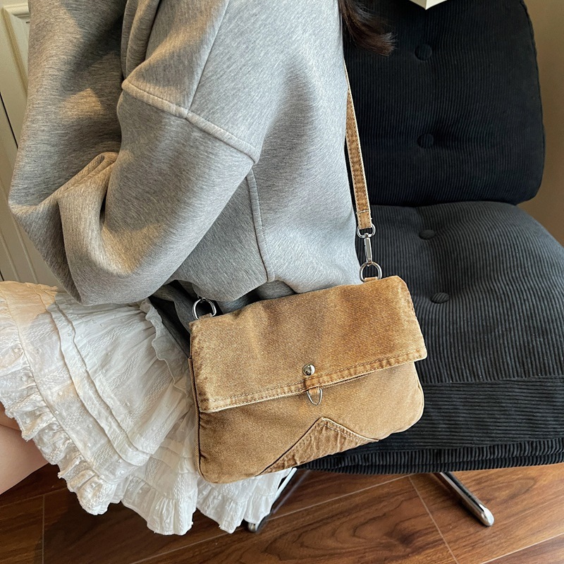 Summer New Women's Shoulder Bag Denim Bag Women's Large Capacity New Casual Simple Commuting Retro Designer Bag Minimalist Style Canvas Bag