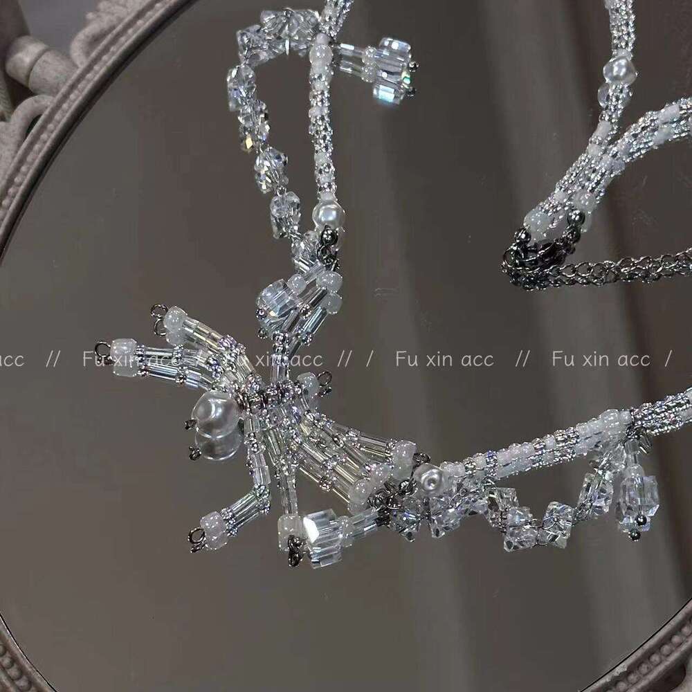 2023 New White Crystal Pearl Beaded Spider Necklace for Women, Niche High-End Simple Choker Collarbone Chain 6bf