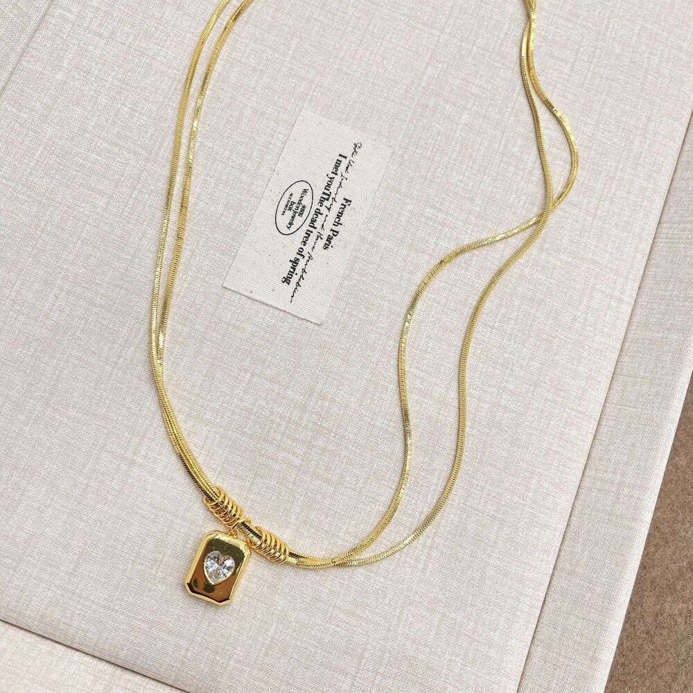 Geometric Heart Pendant Collarbone Chain Light Unique High-end Fashion Hot-selling Necklace 6b2