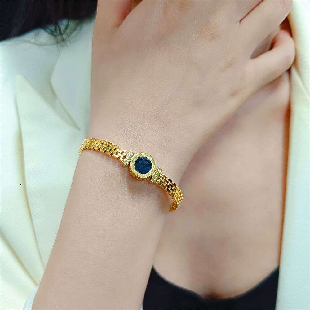 Roman Numeral Titanium Steel for Women, Ins Style, Non-Fading, Minimalist Design, Niche Design Sense, Internet Celebrity Watch, Gold Bracelet