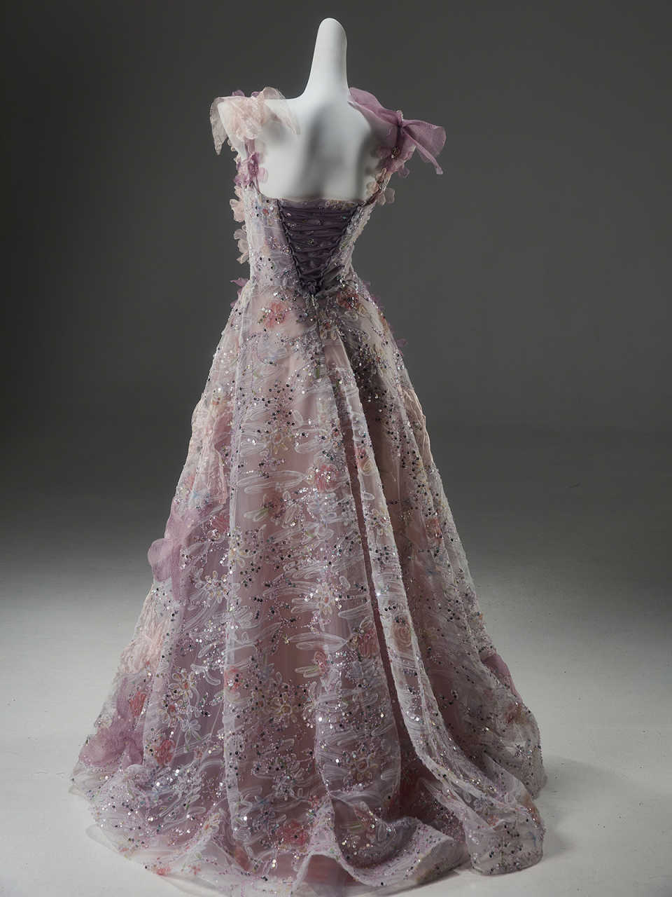 Dreamy Evening Dresses Spaghetti Sleeveless Handmade Appliques Flowers Sequin Crystal Party Gown Customized