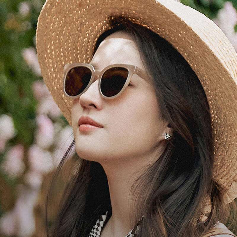 DHcollections Celebrity Cat-Eye Sunglasses - UV400 Polarized, AC Lenses, Korean Style for Women (6 Colors, Regular & Polarized)
