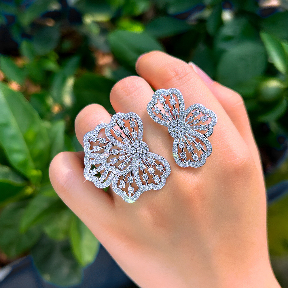 Choucong Ins Top Sell Wedding Rings Luxury Jewerly 18K White Gold Fill Pave 5A Cubic Zircon CZ Diamond Gemstones Party Women Big Flower Open Ring Adju