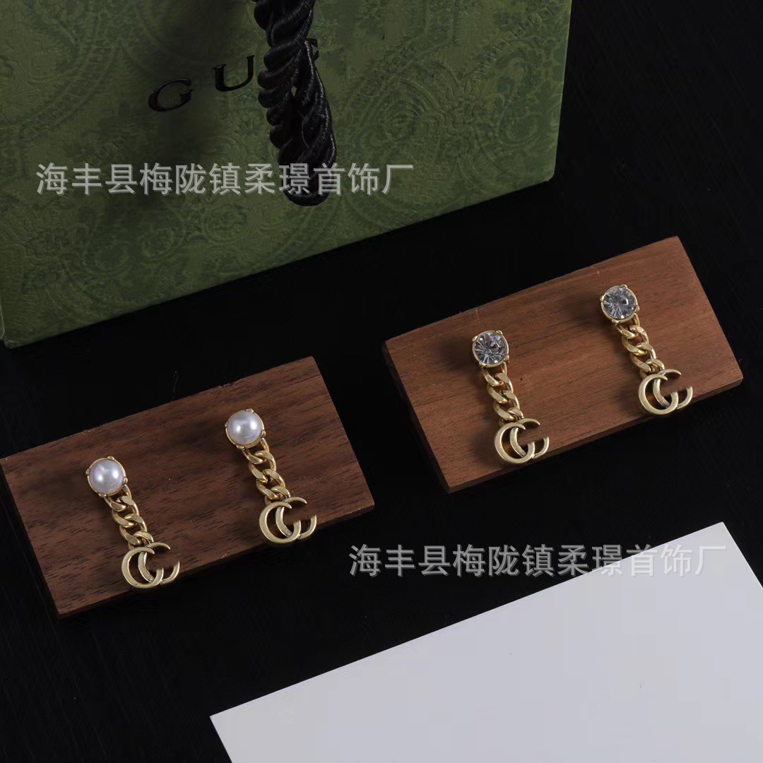 designer earrings ear stud luxury jewelry for men women gold silver woman new simple mid length pearl rhinestone decor high version letter temper&ocy;gucci&acy;KW54 gg