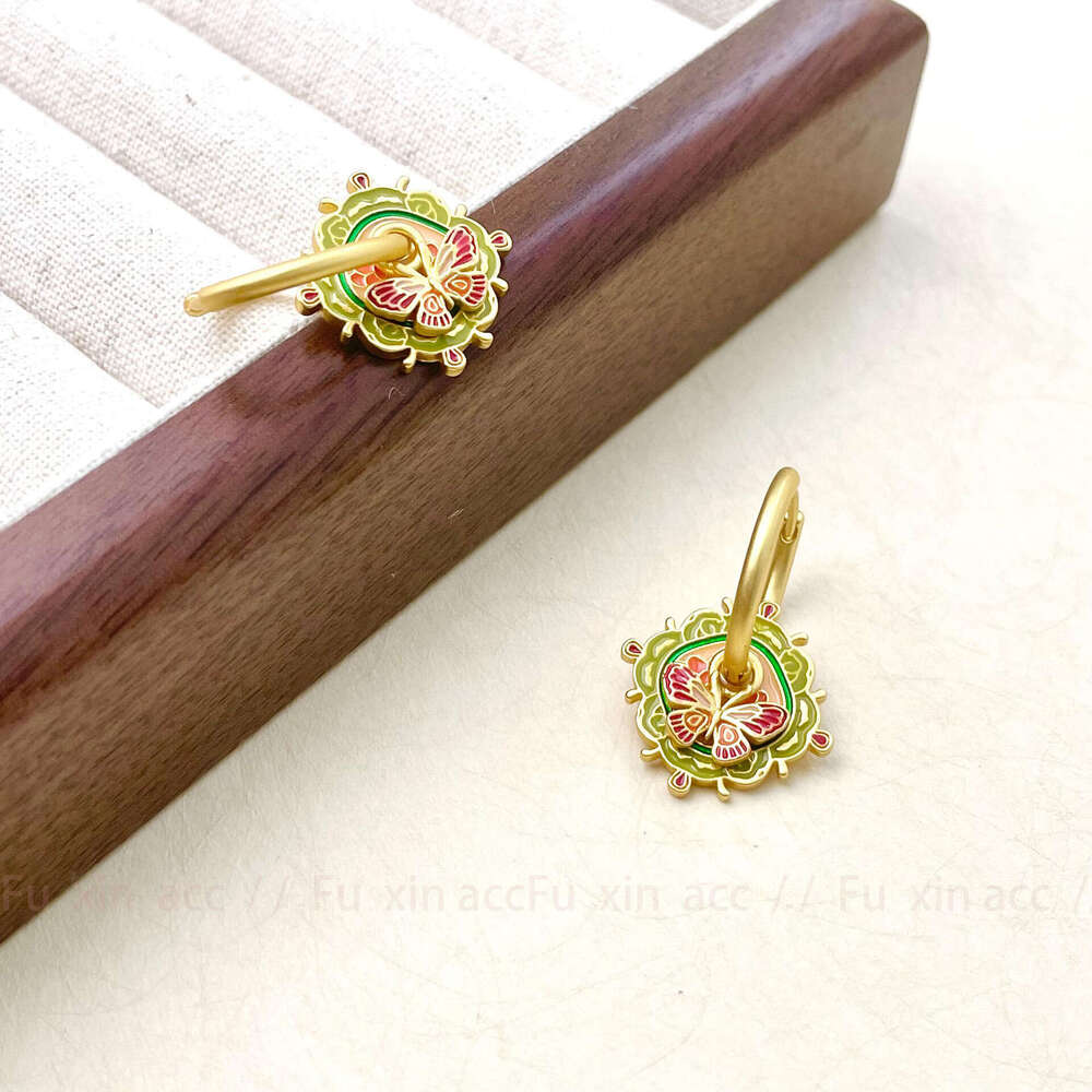 New Chinese Style Fashion Personality Colorful Butterfly Simple Elegant Exquisite High-end Feel Versatile Earrings 3ec