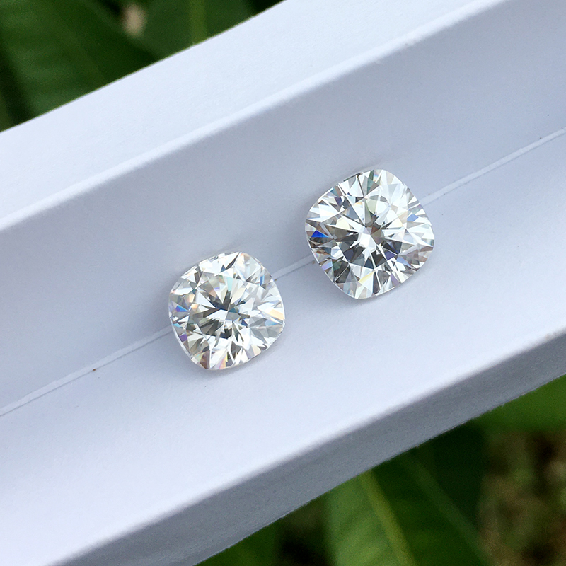 Top Quality Wholesale Prices Cushion Shape Moissanite Loose Stone VVS1 Excellent Brilliant Cut Multi-color Moissanite Gemstones with GRA for Ring