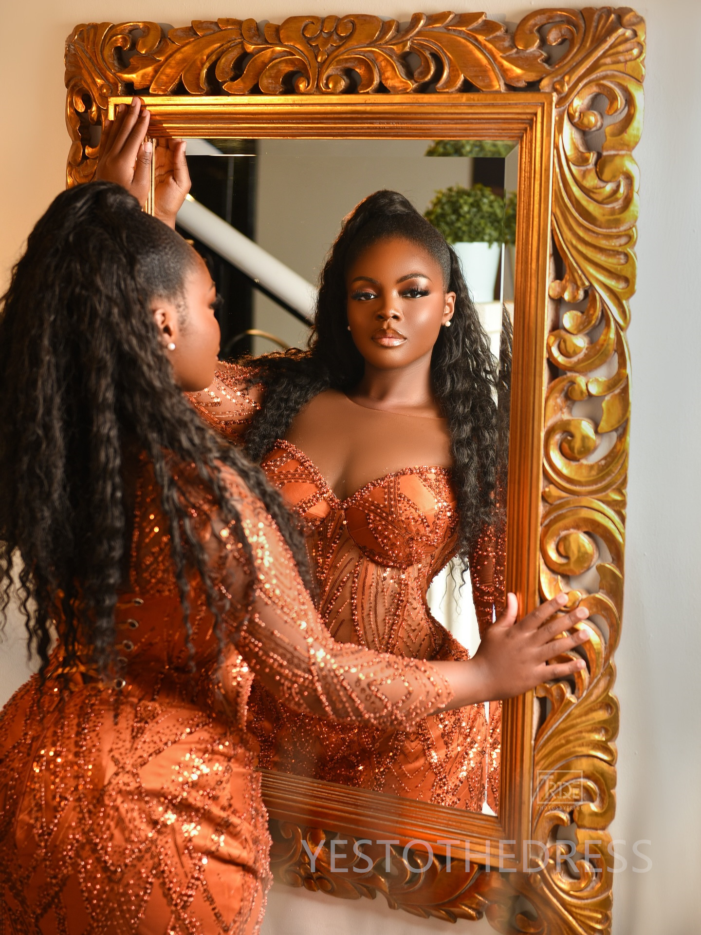 2025 Plus Size Orange Cocktail Dresses For Women Sheer Neck Long Sleeves T-Length Appliqued Beaded Lace Homecoming Dress Short Mini Gown For African B