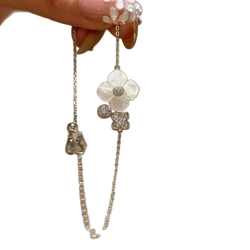 Zircon Mother-of-Pearl Flower Pendant Bracelet Fashionable Unique Niche Jewelry Light High-End Accessories for Women