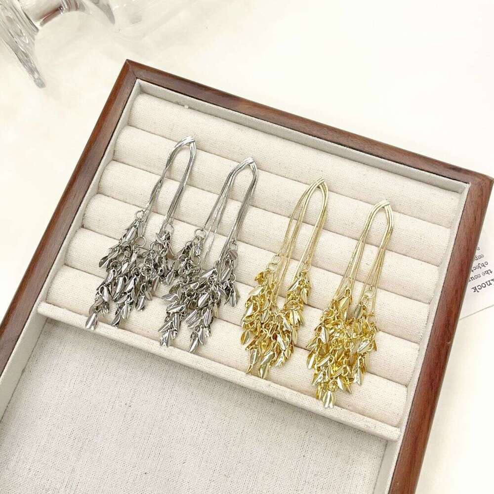 Long Tassel Wheat Light Elegant Women High-end Stud Unique Design Sense Exquisite Exaggerated French Earrings 3ae