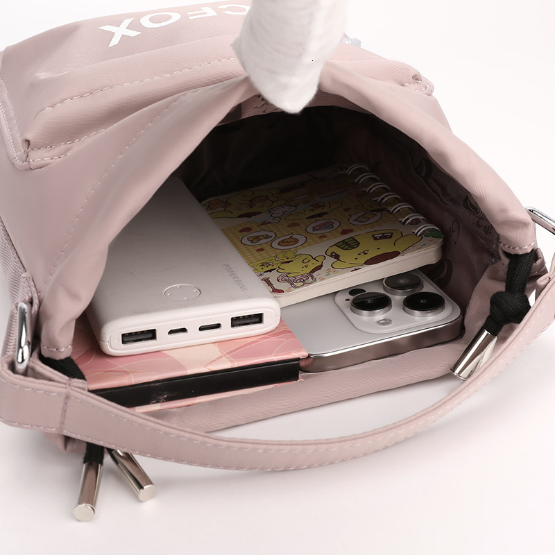 Colorful Fox Women's New Shoulder Korean Fashion Trend Crossbody Bag Large Capacity Simple Handbag ddmymoon