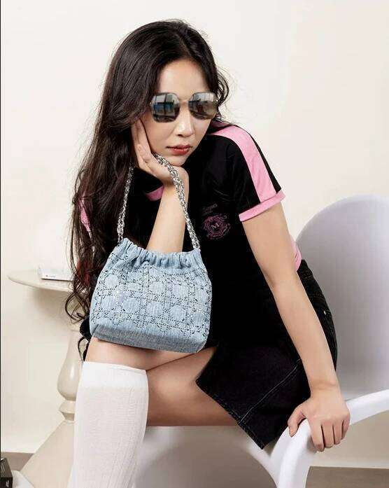 Luxury designer niche fashion new women's caviar leather shoulder handbag