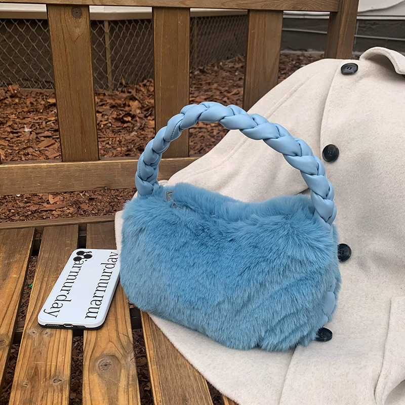 Designer Luxury Bag Bag Niche Design Cloud Bag Fluffy Handbag For Women 2025 Winter New Versatile Textured Plush Handheld Bag Tote Bag