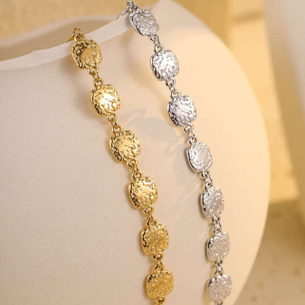 Elegant Versatile Stainless Non-Fading Square Hammered Gold Bracelet for Women, Niche High-End Titanium Steel Jewelry