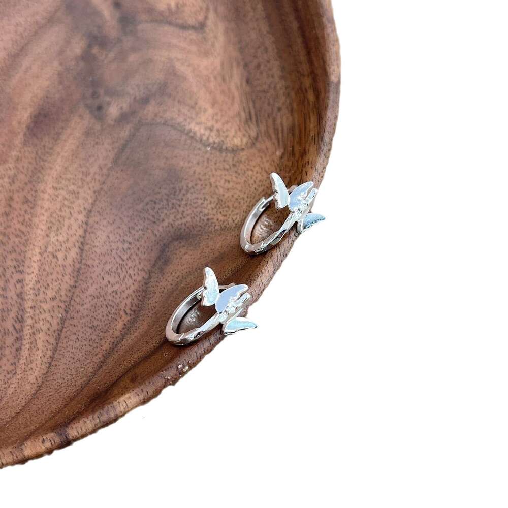 Butterfly Hoop Earrings for Women, Niche Design, High-end Sweet Earrings, Circle Clips, 2024 New Style, Elegant Ear Jewelry d30