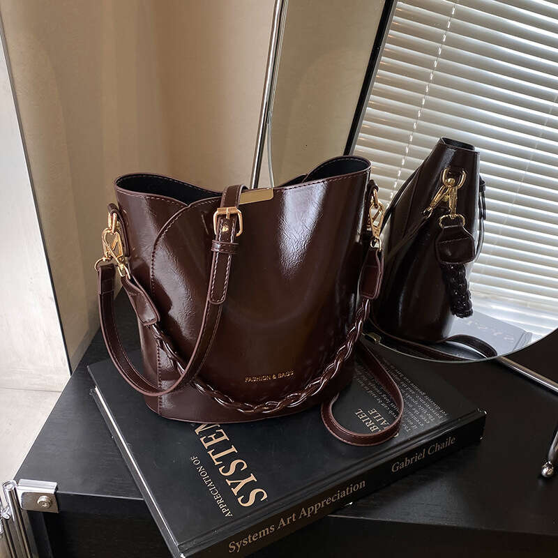 Unique Design Trendy Single Shoulder for Women 2025 New Textured Bucket Handbag Crossbody Bag