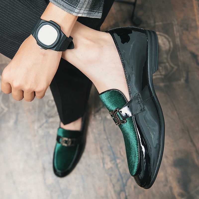 New Slip-On Loafers Bright Leather Corduroy 46 47 Large Size Lightweight British Fion Mens Casual Leather Shoes Y250730