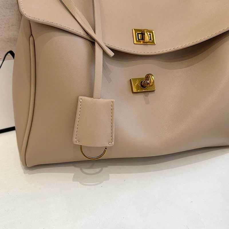 2025 Luxury Designer Handbags Branded Shoulder Bags Luxury Wen Soft PU Leather Solid Color Large Capacity Shopper Totes Y250730