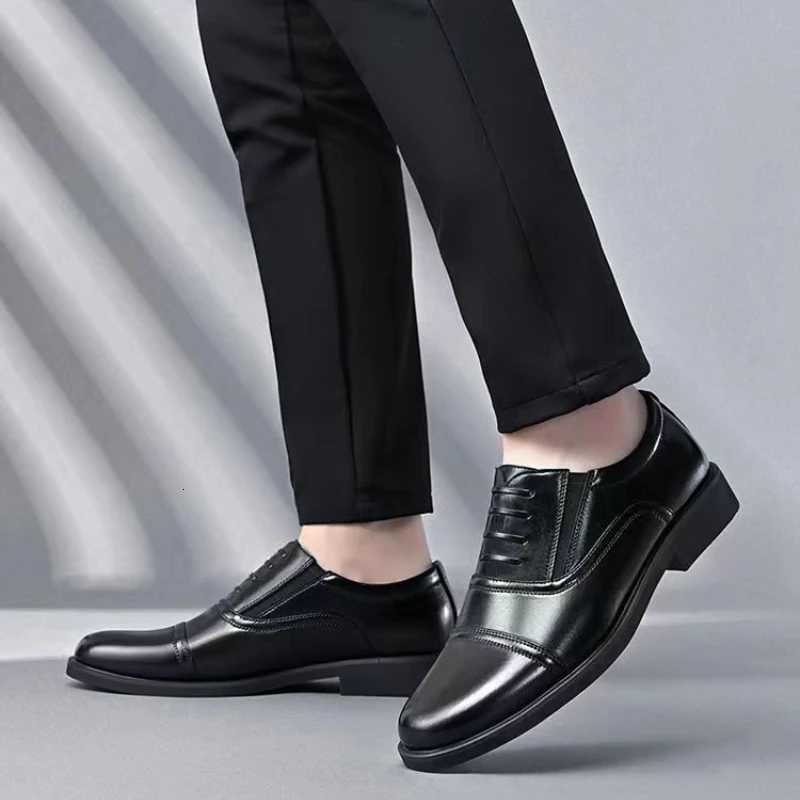 2025 New Summer Mens Shoes Slip on Business M Casual Shoes Wear Resistant Off Shoe Comfortable Men Dress Shoes Y250730