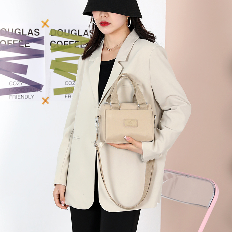 New Women's Trendy Single Shoulder Nylon Water-Resistant Key Phone Portable Large Capacity Bag ddmymoon