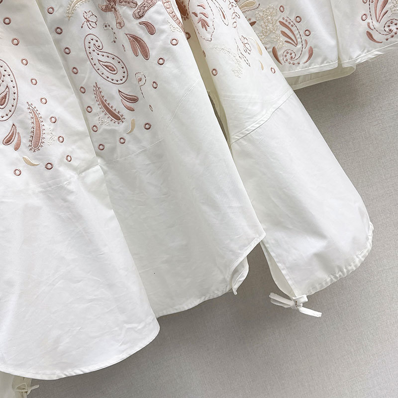 Women's Heavyweight Embroidered Cotton Two Piece Sets Luxury Fashion Runway Round Neck Shirts Elastic Waist Shorts Designer Matching Set S0769