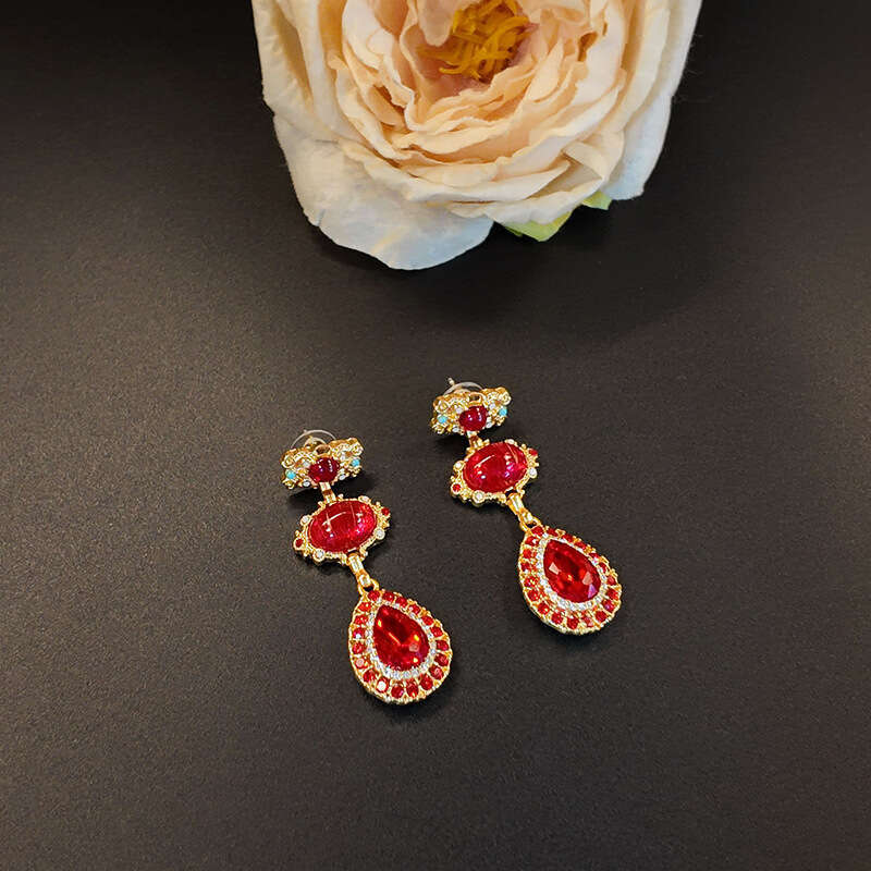 Vintage Copper Gold-Plated Green Glass Hollow Inlaid Dia Necklace Bracelet Earrings Set