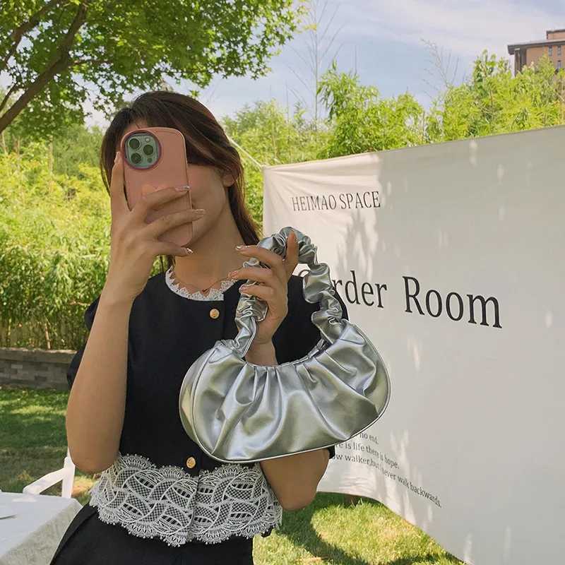 Cartoon Solid Color Pleated Cloud Bag Minimalist Womens Underarm Bag KAWaii FAshion Versatile Handbag Gifts Y250729