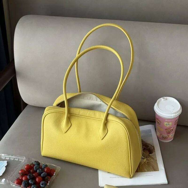 VOAETEC First Layer Cowhide Underarm Tote Niche Boston Pillow Bowling Handbag Commuter Shoulder Bag Casual Versatile