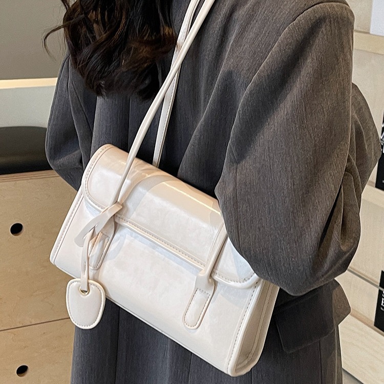 Large capacity underarm bag women's 2025 new high-end women's versatile autumn and winter fashion explosion portable shoulder bag