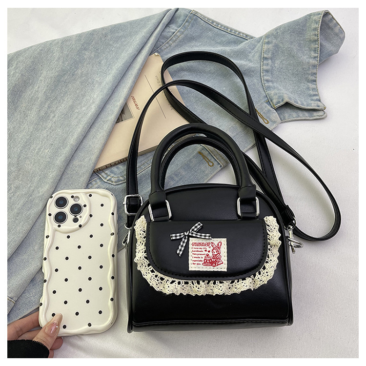 2025 Designer's New Cute Girl Design High end Boston Bag Women's Commuter Bag