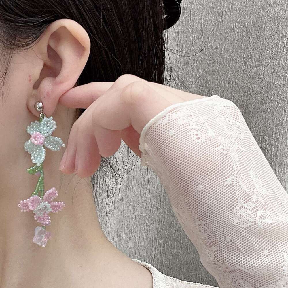TikTok Super Beautiful Monet Garden Dopamine Beaded Flower Girl Heart Stud 2025 Spring New Earrings 1a5
