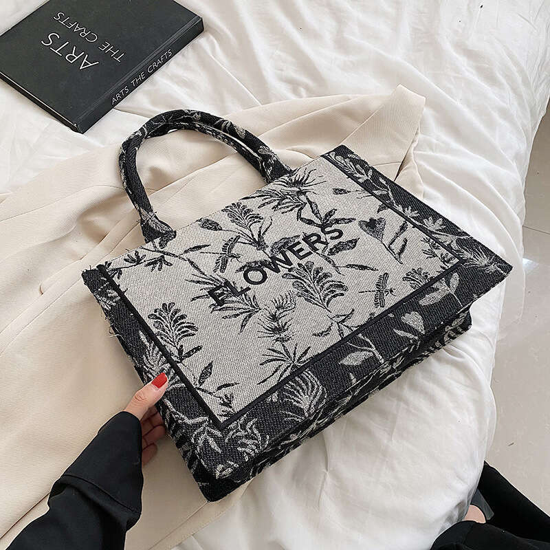 Large Capacity Jacquard Letter Tote for Women 2022 New Fashion Versatile Handbag Trendy Handheld Bag Wholesale