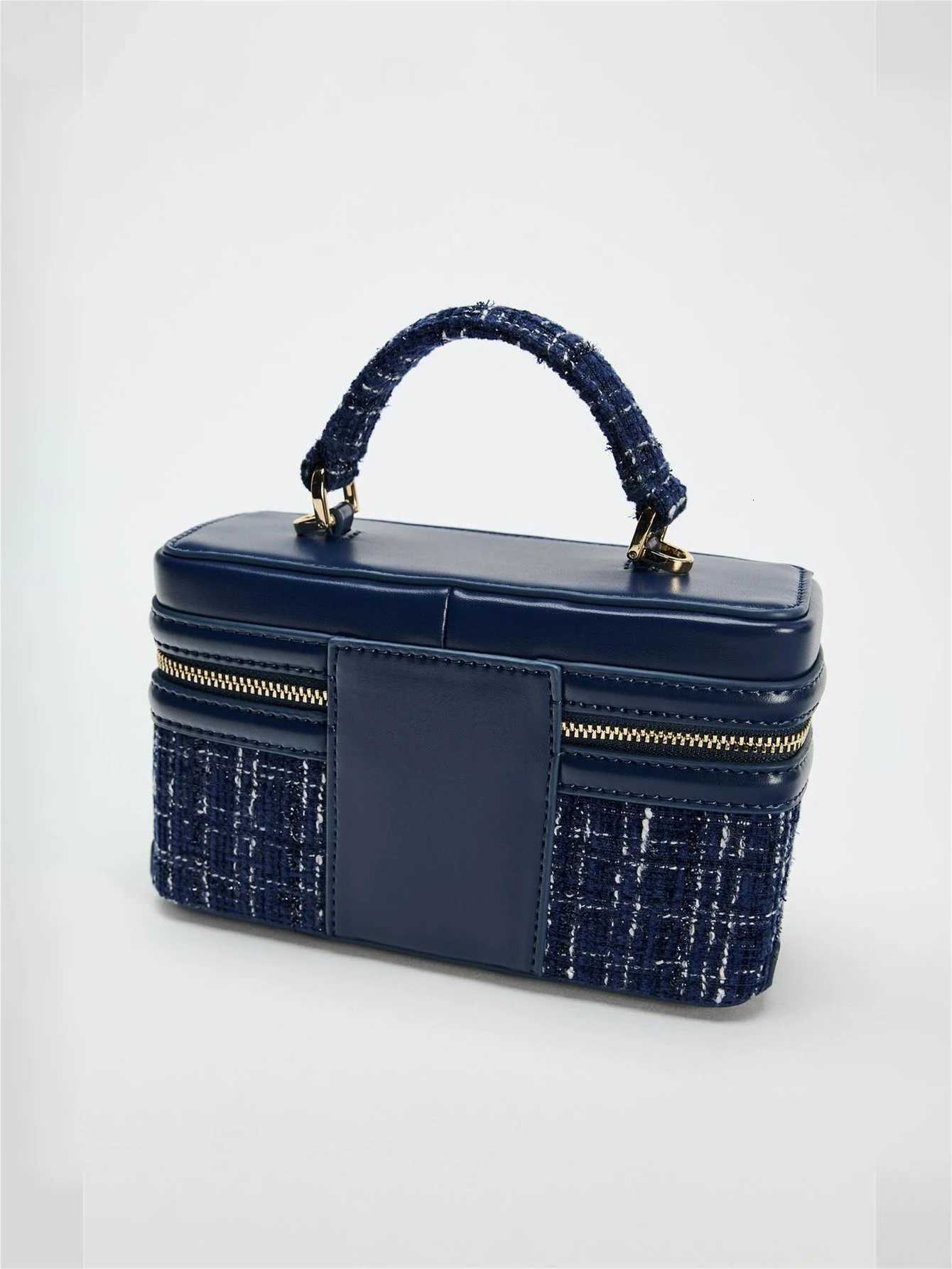 2024 Autumn and Winter New Small Square Bag with Hard Single Shoulder Crossbody Portable Fi Box Bag Wen Y250730