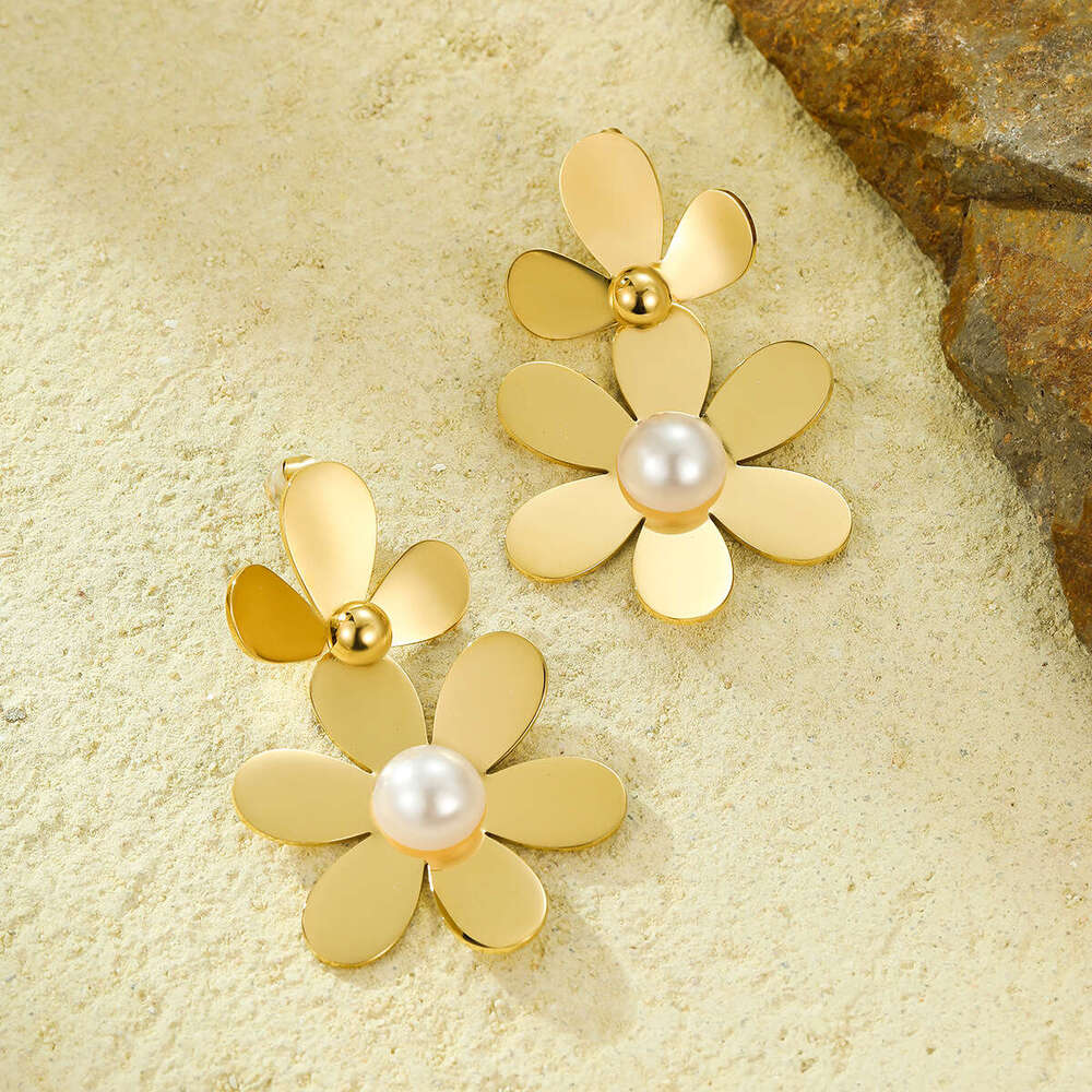 Stainless Gold and Sier Flower-Shaped Thin Fashionable High-End Titanium Steel Earrings for Women