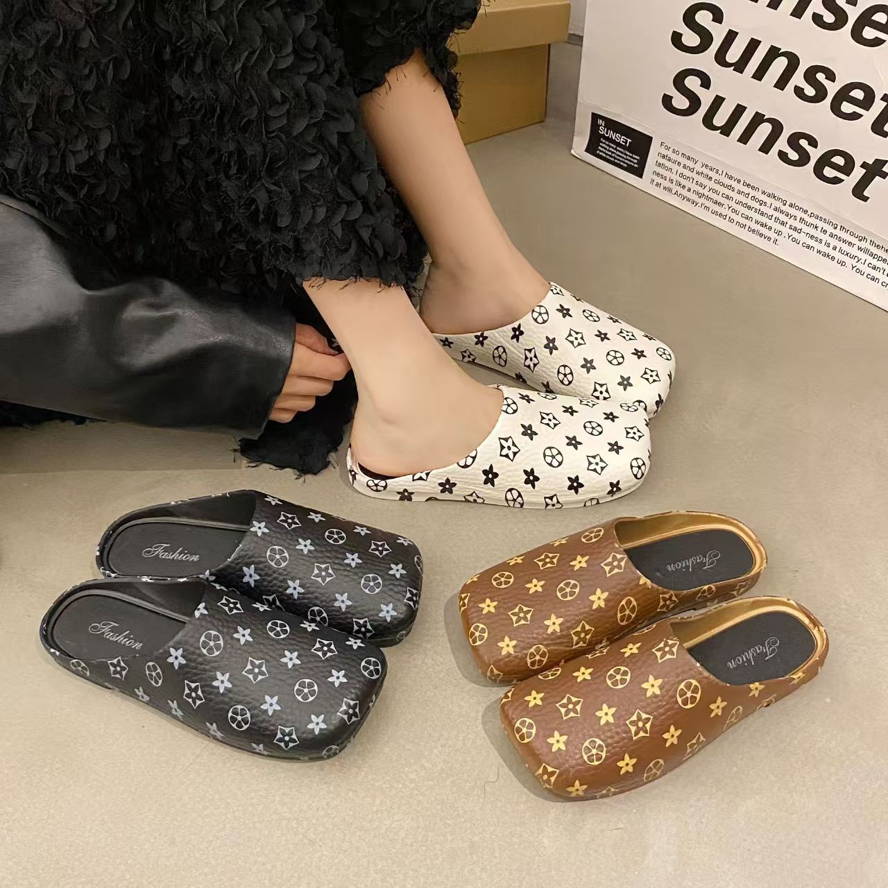 Free shipping designer Slippers Printed flat soled single shoes one foot pedaled Boken and cool slippers White brown black