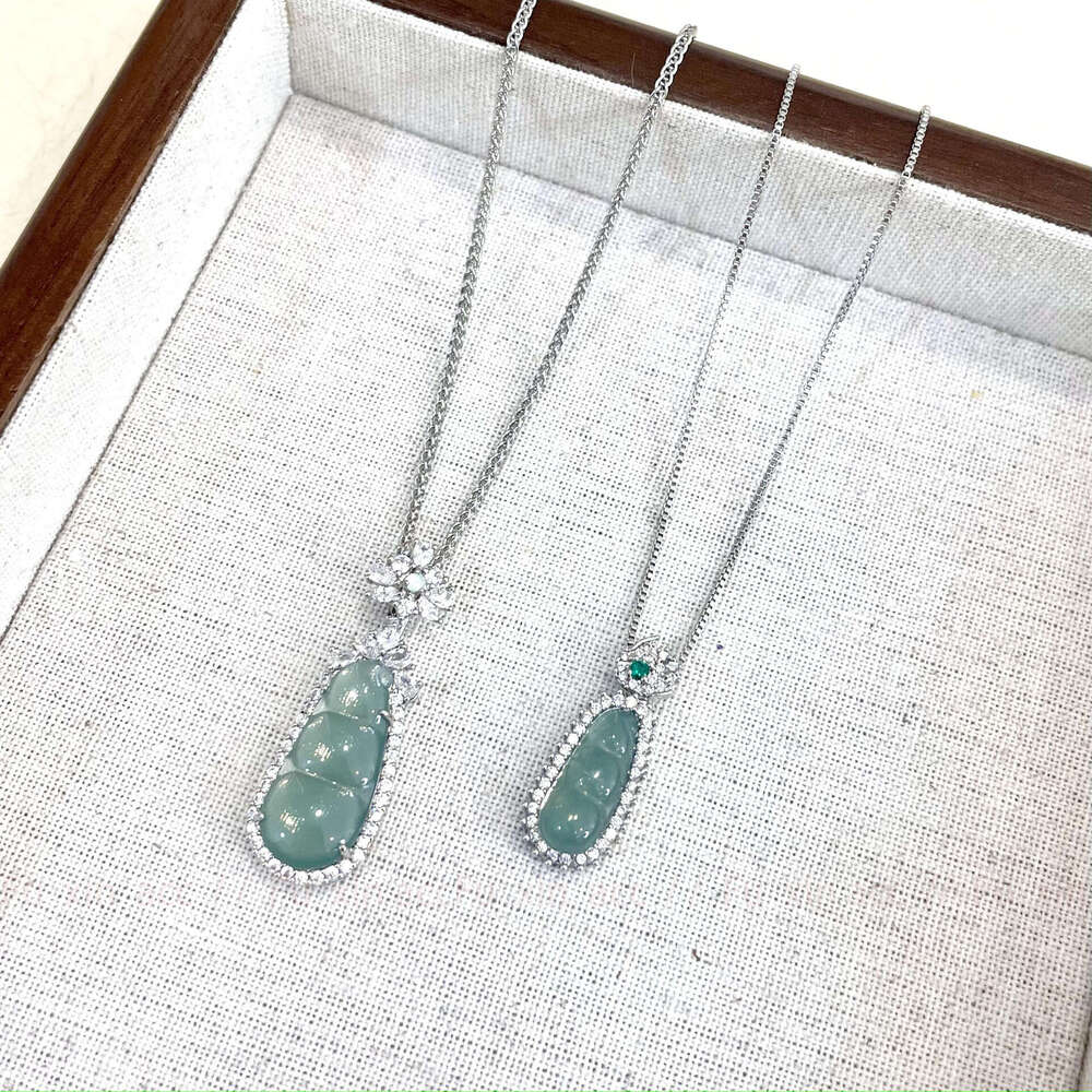 New Chinese Style Blue Water Jade Four Seasons Bean Pendant Necklace Light Niche Design Exquisite Cool Versatile Collarbone Chain bff
