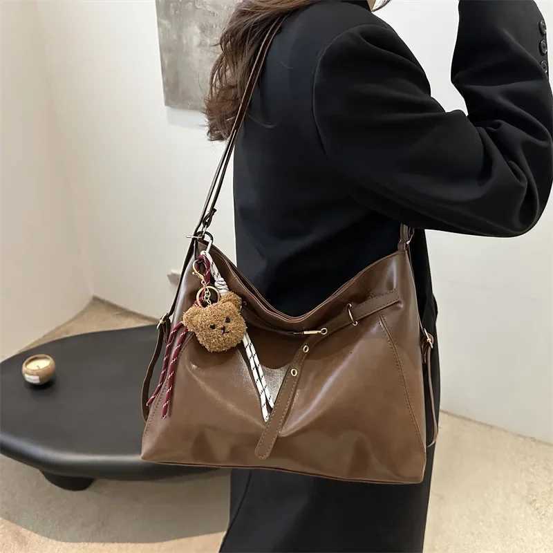 Vintage Large Capacity Mens Shoulder Bag Fi Backpacks Pu Leather Ladies Crossbody Bag Female Commuter Tote Handbags Y250730