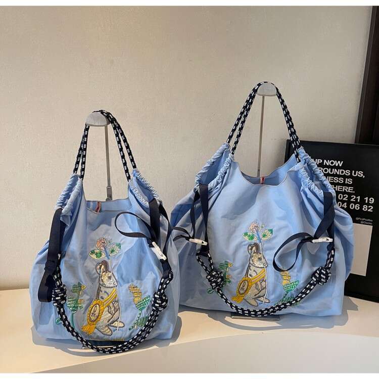 Large Capacity High Aesthetic Shoulder Niche Design Cartoon Casual Simple Crossbody Bag for Women Versatile