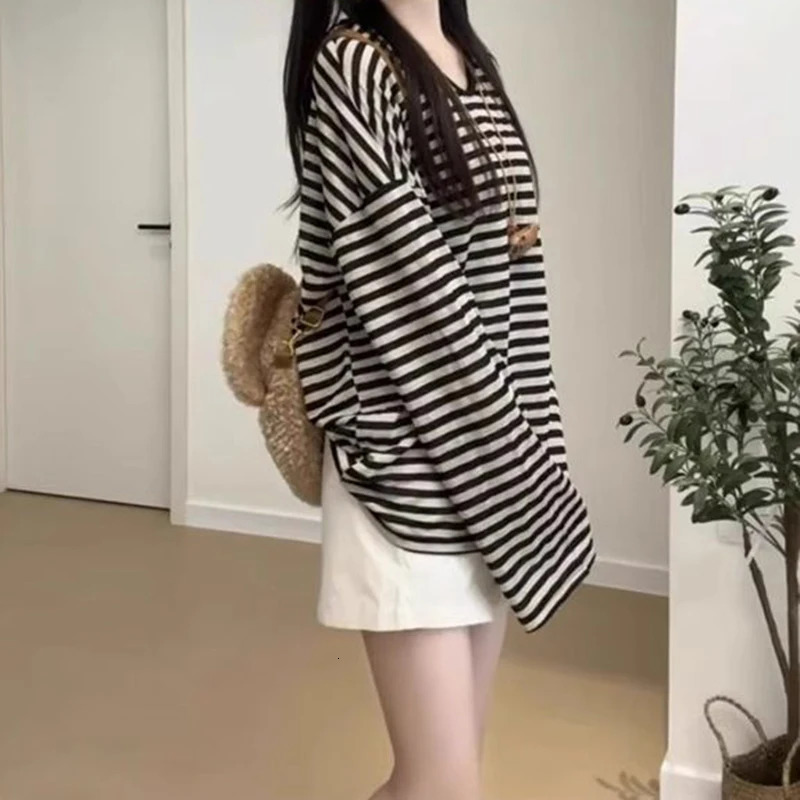 Women Tshirts Baggy Casual TShirts Girls Retro Striped Long Sleeve Clothes Lady Fashion Comfortable Daily Tops 250729