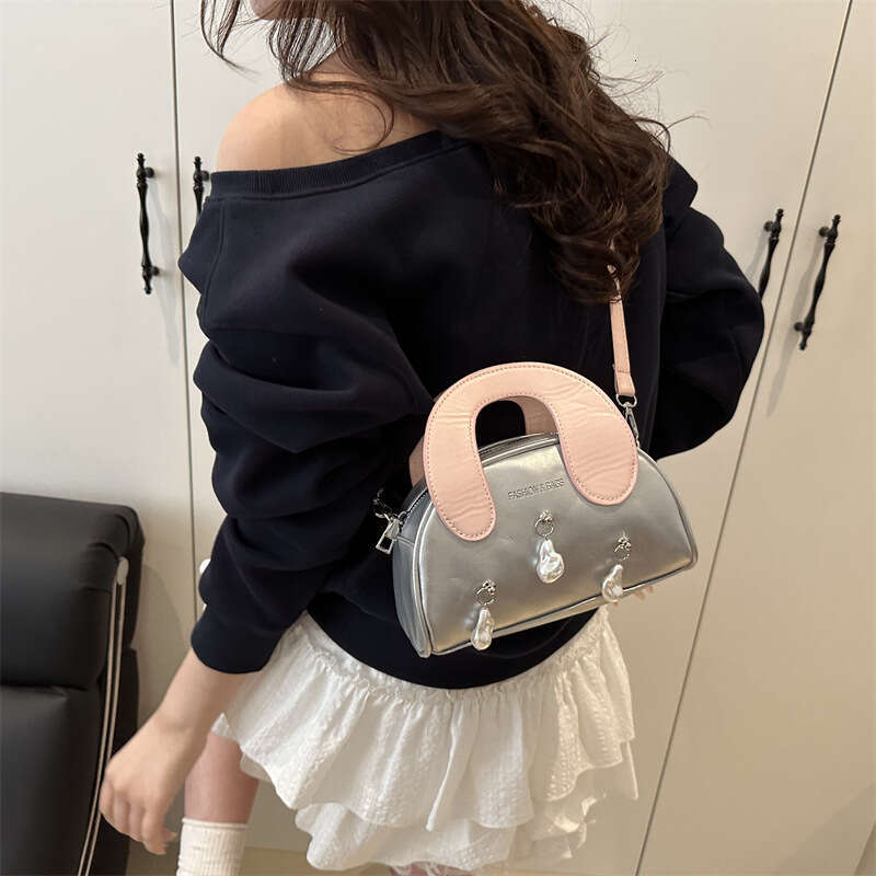 Single Niche Design Shoulder Handbag for Women Summer 2025 New High-end Versatile Crossbody Color-blocking Shell Bag