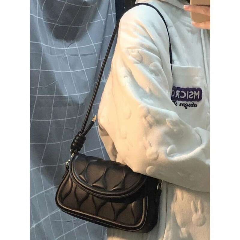 French Niche Design Sense Underarm 2024 New Trendy Texture Autumn Winter Versatile Single Shoulder Crossbody Bag