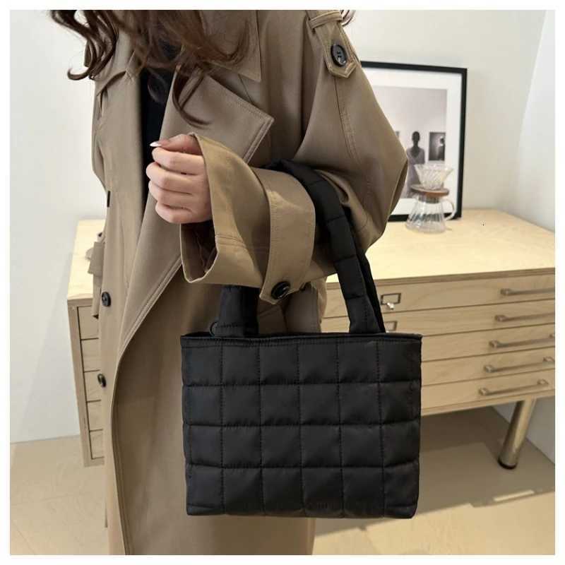 1 Pc Minimalist Quilted Puffy Tote Bag Large Capacity Crossbody Bag Trendy Padded Shoulder Bag For Women For Daily Use Y250730