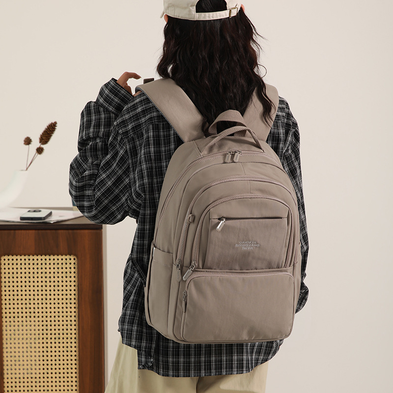 Colorful Fox Large Capacity Backpack Women's Travel Bag New Computer Commuting Lightweight Oxford Cloth Book ddmymoon