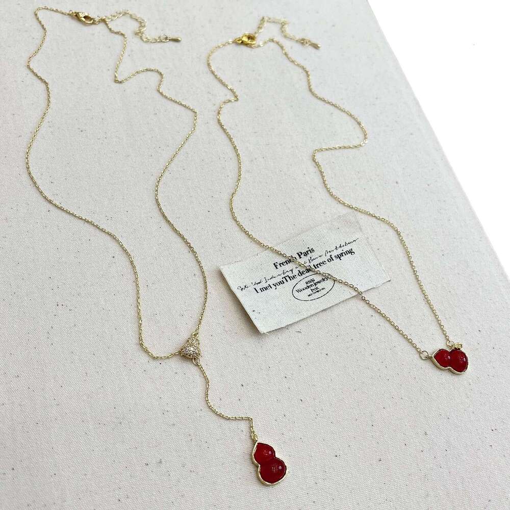 Gourd Sweater Chain Light High-End Elegant Versatile Unique Necklace 2024 New Women's Accessories Autumn Winter d5d