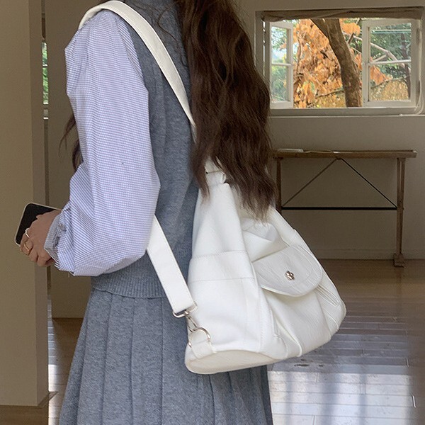 Designer Luxury Bag Bag Motorcycle Girl Backpack Simple Retro Soft Leather Large Capacity Multiple Carrying Methods Adjustable Single Shoulder Tote Ba