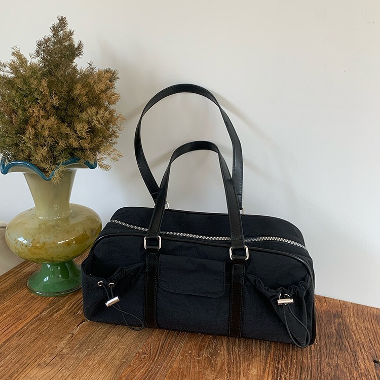 Designer Luxury Bag Bag Korean INS Niche Nylon Lightweight Handbag Underarm Bag For Women New Versatile Large Capacity Pillow Shoulder Bag Trendy Tote