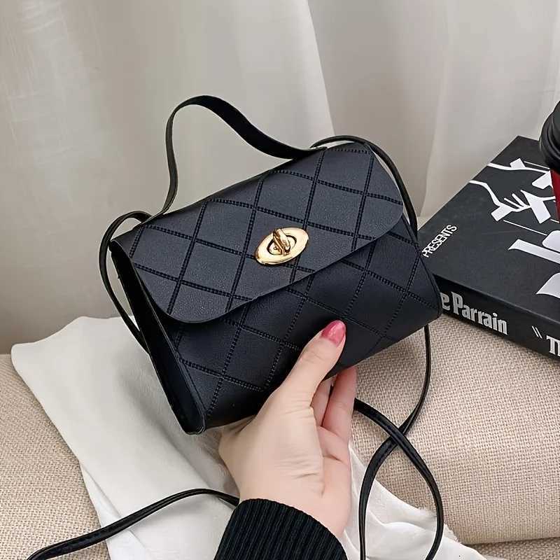 Korean Style Diamond Quilted Square Bag for Women Trendy Top Handle Crossbody Bag Chain Underarm Purse Shoulder Bag Y250730