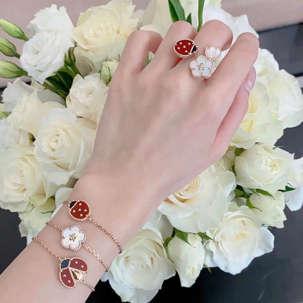 New Popular Beetle Plum Blossom Bracelet Womens Temperament Sweet Romantic Rose Gold S925 Sterling Silver Fritillaria Red Agate