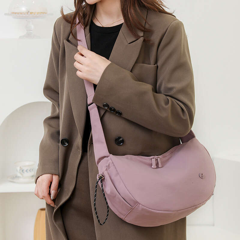 Casual Simple for Women, New Season Crossbody with Unique Design, Niche Sports Travel Yoga Shoulder Bag