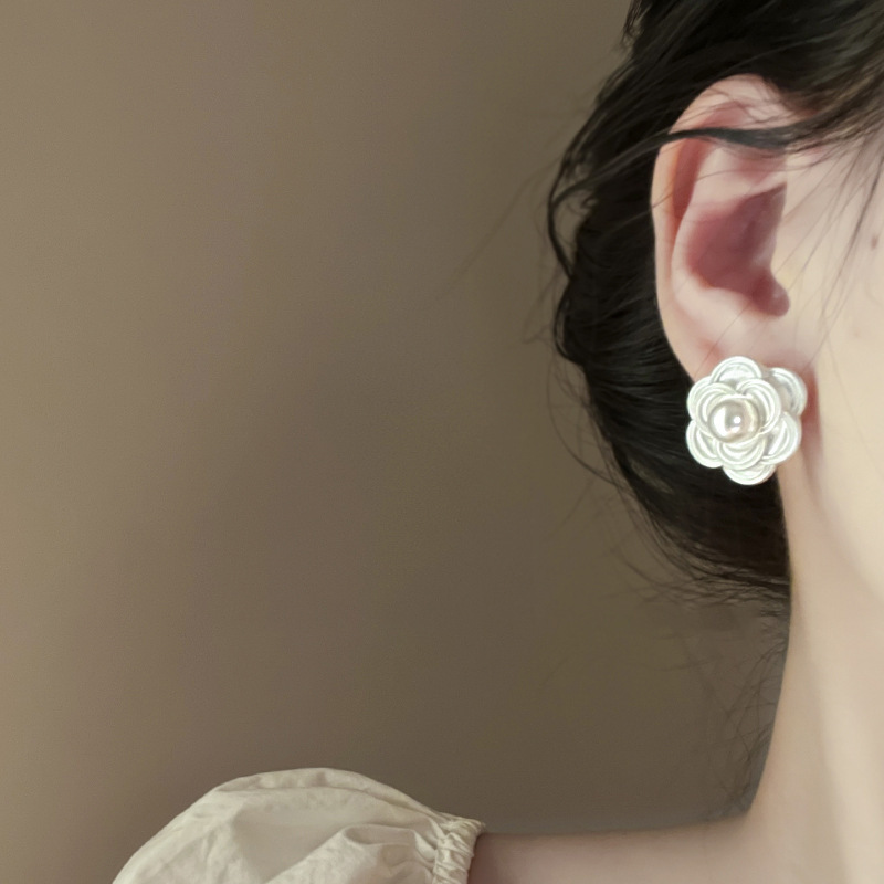 Sier Needle Multi-layer Camellia Pearl Fashion Versatile Earrings Niche Temperament Ear Jewelry Light High-end Feel
